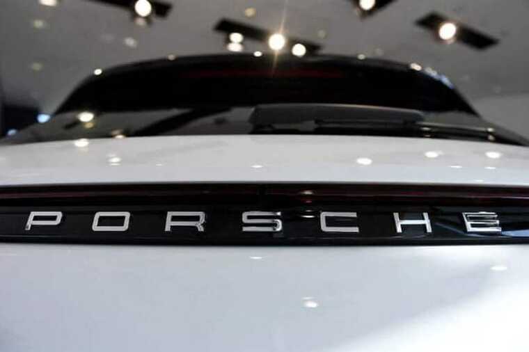 Обвал продаж и пошлины ударили по Porsche: компания теряет миллиарды евро