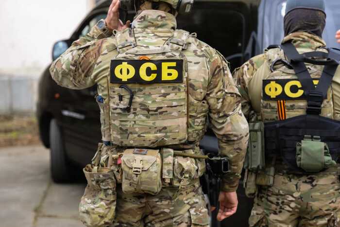 ФСБ блокировала дома лидеров ОПГ «Махонинские» в Челябинске для обысков и ареста имущества