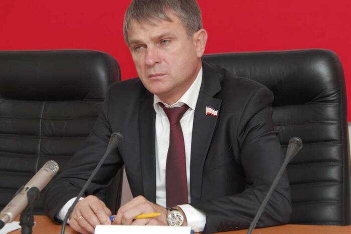 Дочери депутата Бабашова получают крупные госконтракты на дороги в Крыму без конкуренции