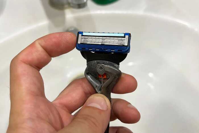 Муляжи вместо бритвенных лезвий появились в российских магазинах из-за массовых краж