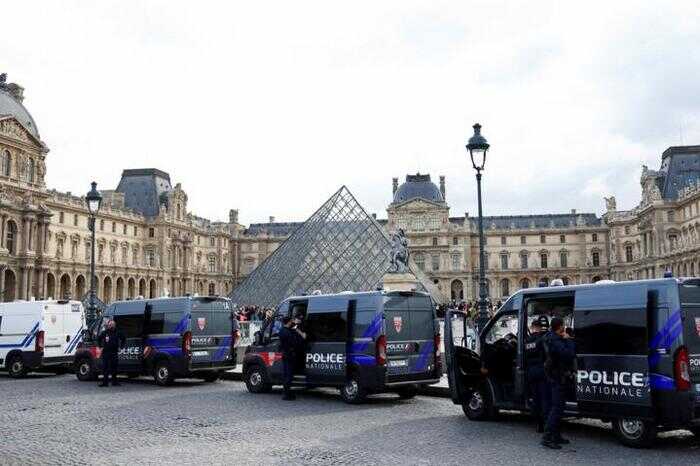 Двое задержанных за ограбление Лувра частично признали вину