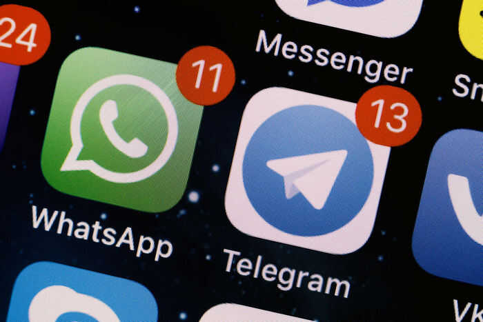 СМИ: В РФ фактически запретили регистрацию в Telegram и WhatsApp